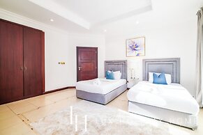 LUX Holiday Home - Frond E 1