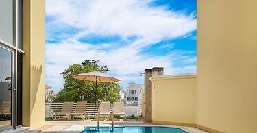LUX Holiday Home - Frond E 1