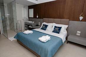Empire Beach Resort