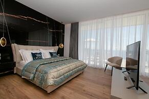 Empire Beach Resort