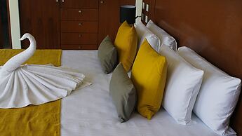 Panther Bay Villa & Golf