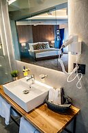 Nomad Luxury Suites