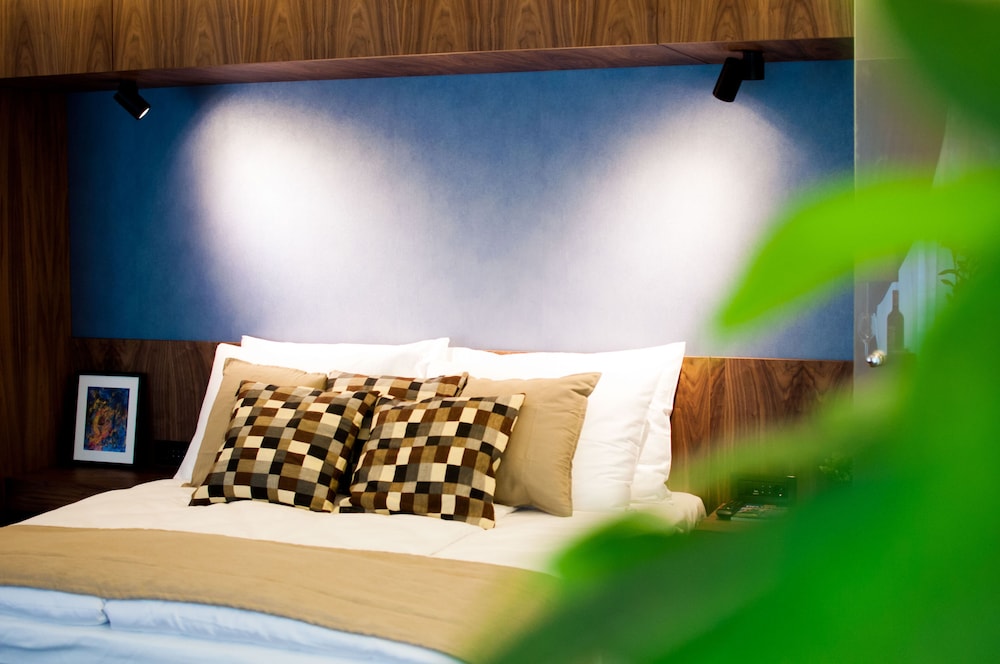 Nomad Luxury Suites