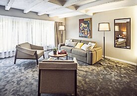 Nomad Luxury Suites