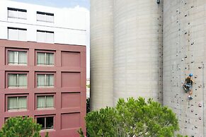 Moxy Bordeaux Hotel