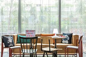 Moxy Bordeaux Hotel