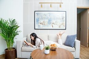 Adagio Premium The Palm