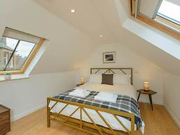 Curlew - Double Upper Apartment