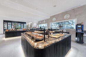 Golden Tulip Lyon Ouest Techlid - Hotel and Spa