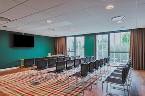 Golden Tulip Lyon Ouest Techlid - Hotel and Spa