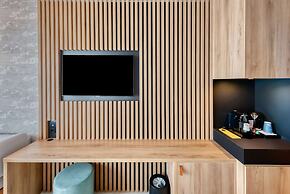 Golden Tulip Lyon Ouest Techlid - Hotel and Spa