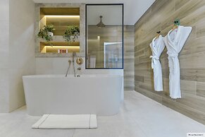 Golden Tulip Lyon Ouest Techlid - Hotel and Spa