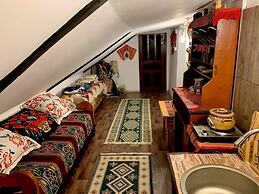 Charming Traditional House in a Pristine Location