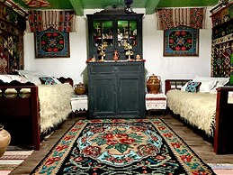Charming Traditional House in a Pristine Location