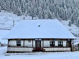 Charming Traditional House in a Pristine Location