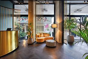 Skylark, Aluma Hotel & Resort
