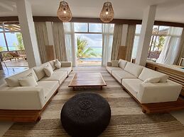 Le Mersenne Zanzibar, Autograph Collection