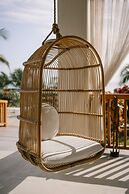 Le Mersenne Zanzibar, Autograph Collection