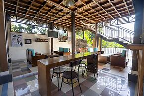 Dago's Hill Hotel