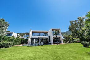The Norm Collection Door'a Bodrum