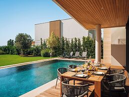 The Norm Collection Door'a Bodrum