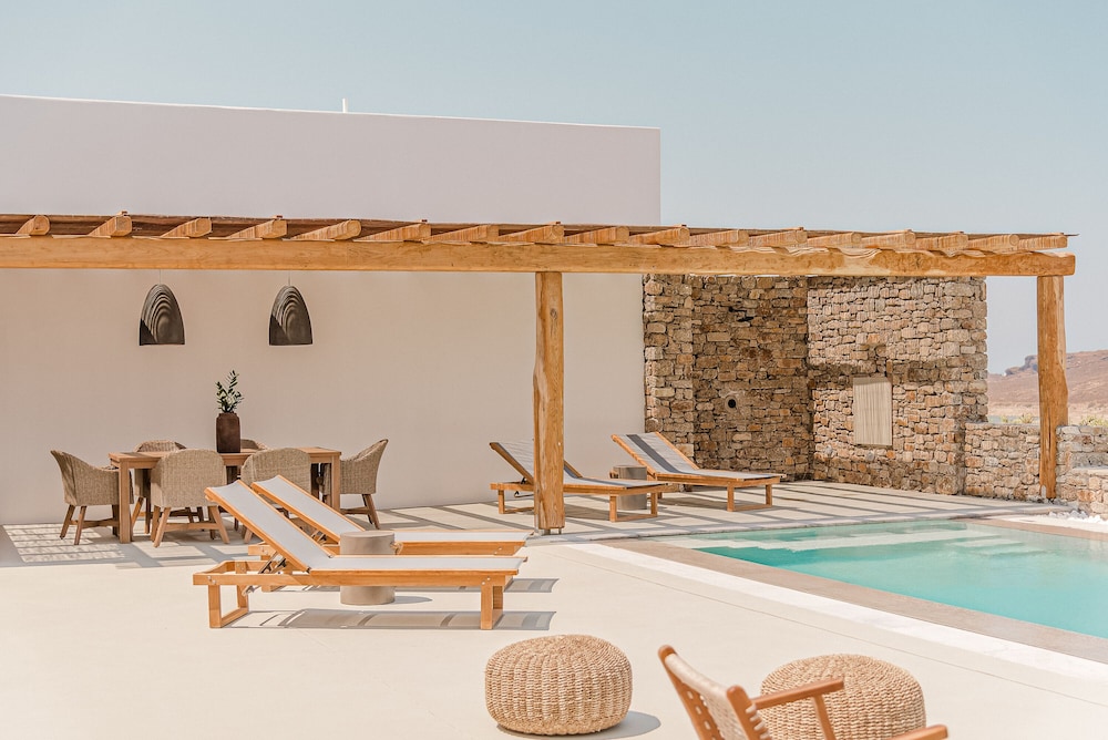 Amarelo Suites