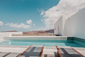 Amarelo Suites