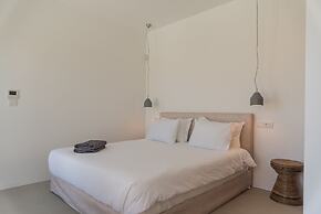 Amarelo Suites