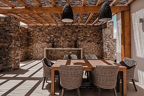 Amarelo Suites
