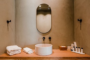 Amarelo Suites