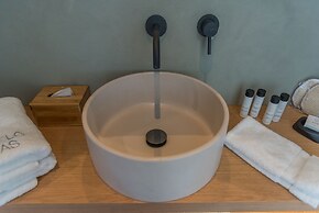Amarelo Suites