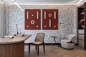 The Landmark Nicosia, Autograph Collection