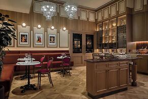 The Landmark Nicosia, Autograph Collection