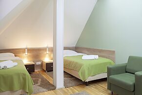 Hotel Junior
