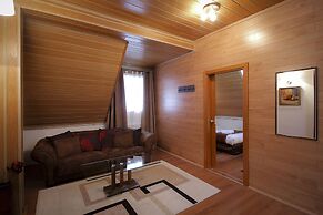 Hotel Junior