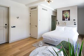 Hotel Flora Batava