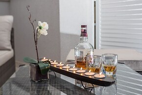 Luxury Villa White Rose with the Pool