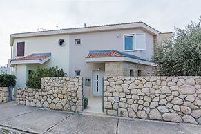 Luxury Villa White Rose with the Pool