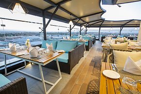 Velar Inn Hotel