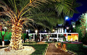 Walton Gardens Pera