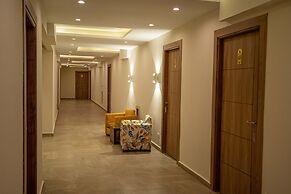 Nine Pyramids View Hotel