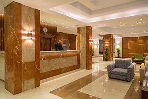 Nine Pyramids View Hotel