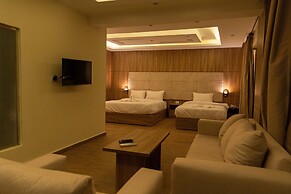 Nine Pyramids View Hotel