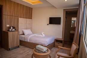 Nine Pyramids View Hotel