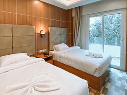 Nine Pyramids View Hotel