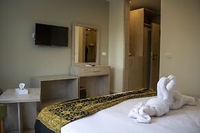 Nine Pyramids View Hotel