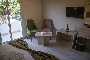 Nine Pyramids View Hotel