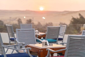 Nine Pyramids View Hotel