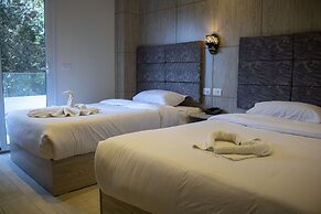 Nine Pyramids View Hotel