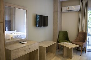 Nine Pyramids View Hotel